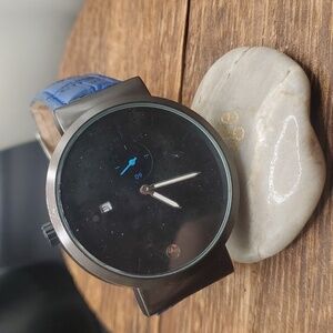 B2515 leather cobalt blue band watch needs batteries vintage